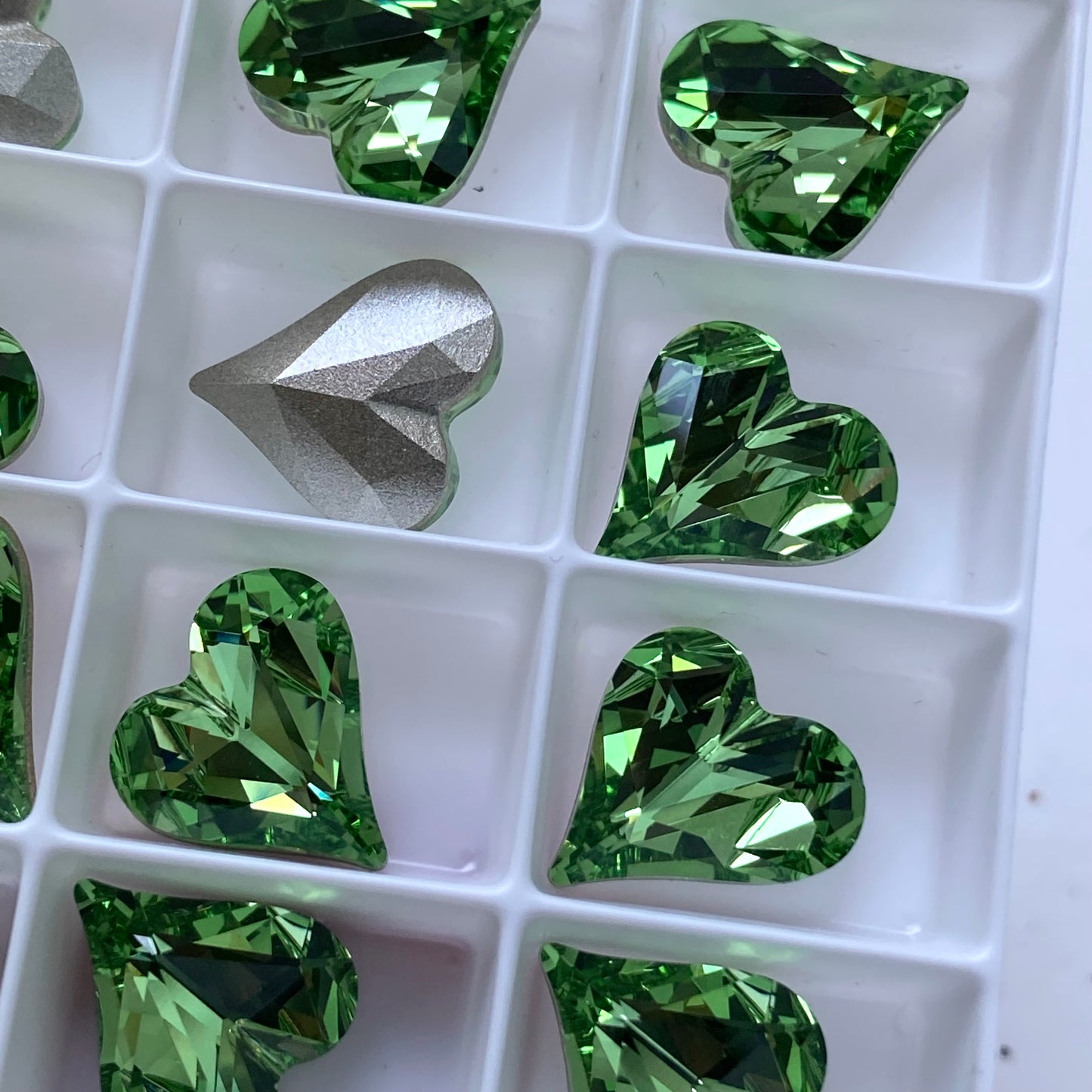 Swarovski 4809 Sweet Heart 13*12mm Crystal Peridot Foiled 214F