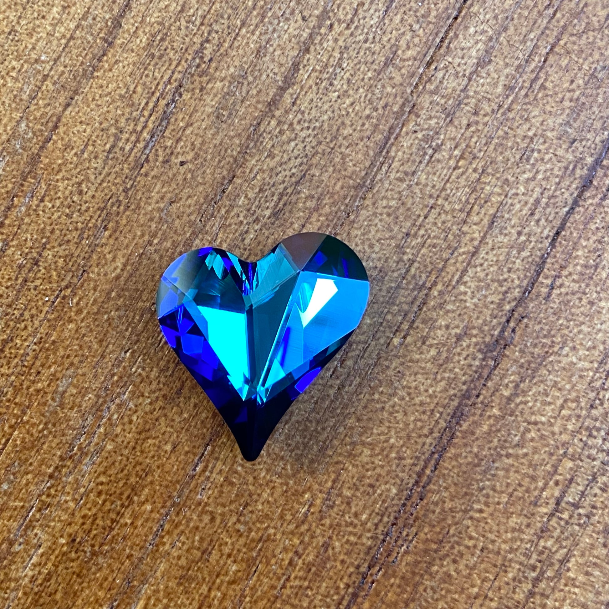 Swarovski 4809 Sweet Heart 17*15.5mm Crystal Bermuda Blue Foiled 001BBL