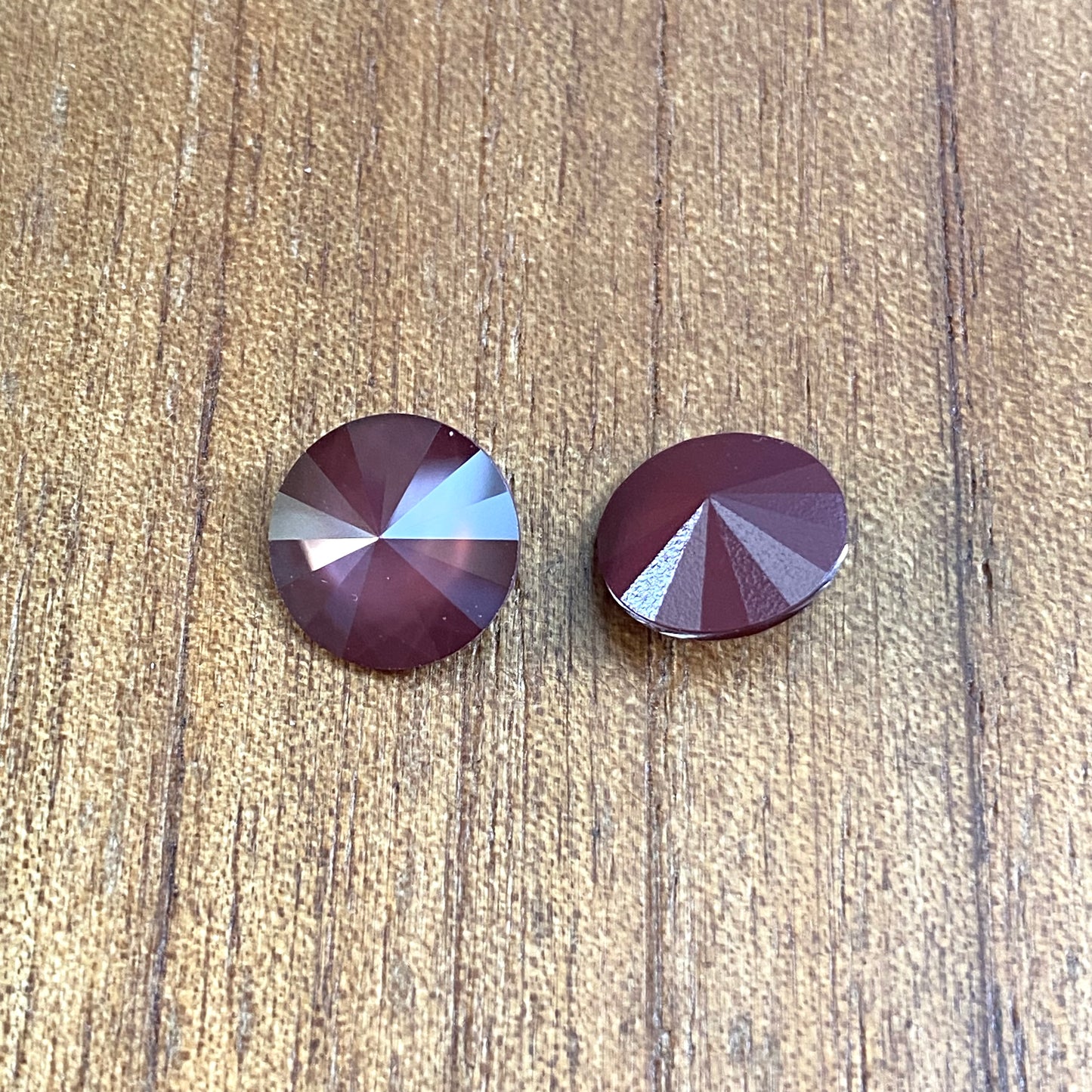 Swarovski Round Stone Rivoli 12mm Crystal Crystal Dark Red Unfoiled L108S