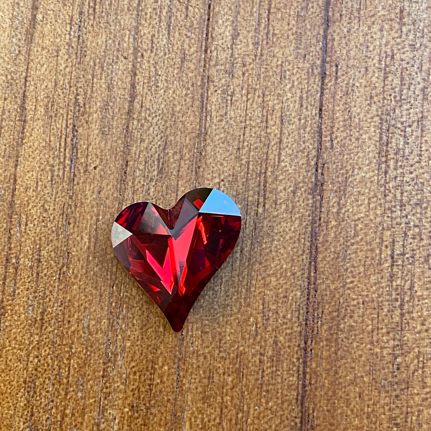 Swarovski 4809 Sweet Heart 17*15.5mm Crystal Scarlet Foiled 227F