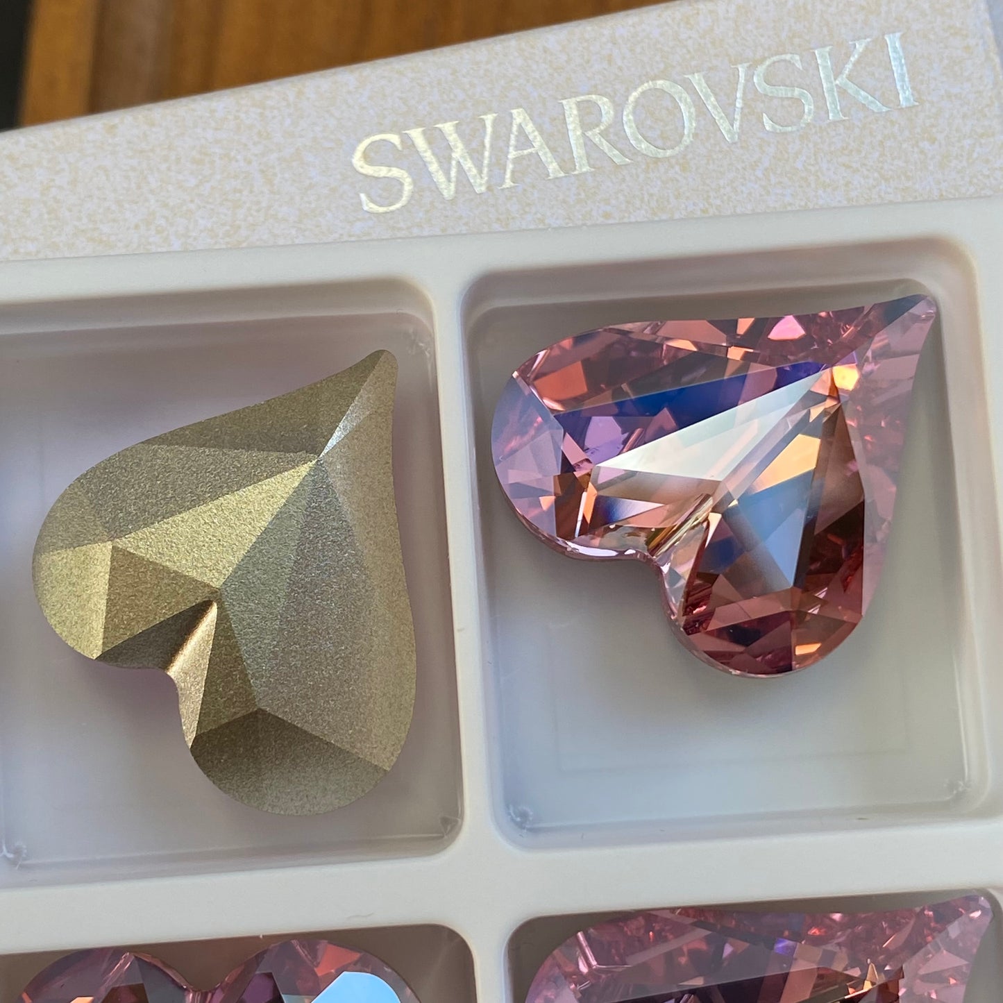 Swarovski 4809 Sweet Heart 27*25mm Crystal Light Rose Moonlight Foiled 223MolF