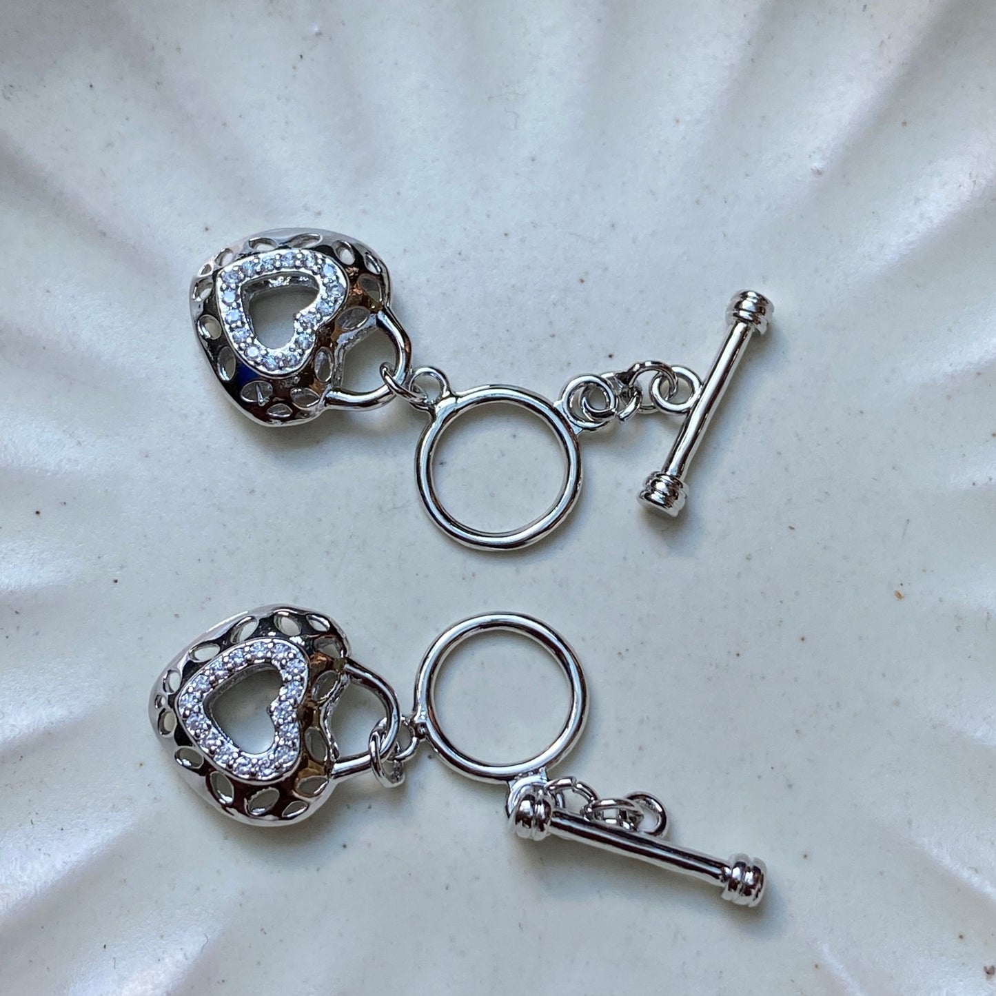 Platinum Plated 30mm*13mm Heart Toggle Clasps With Cubic Zirconia