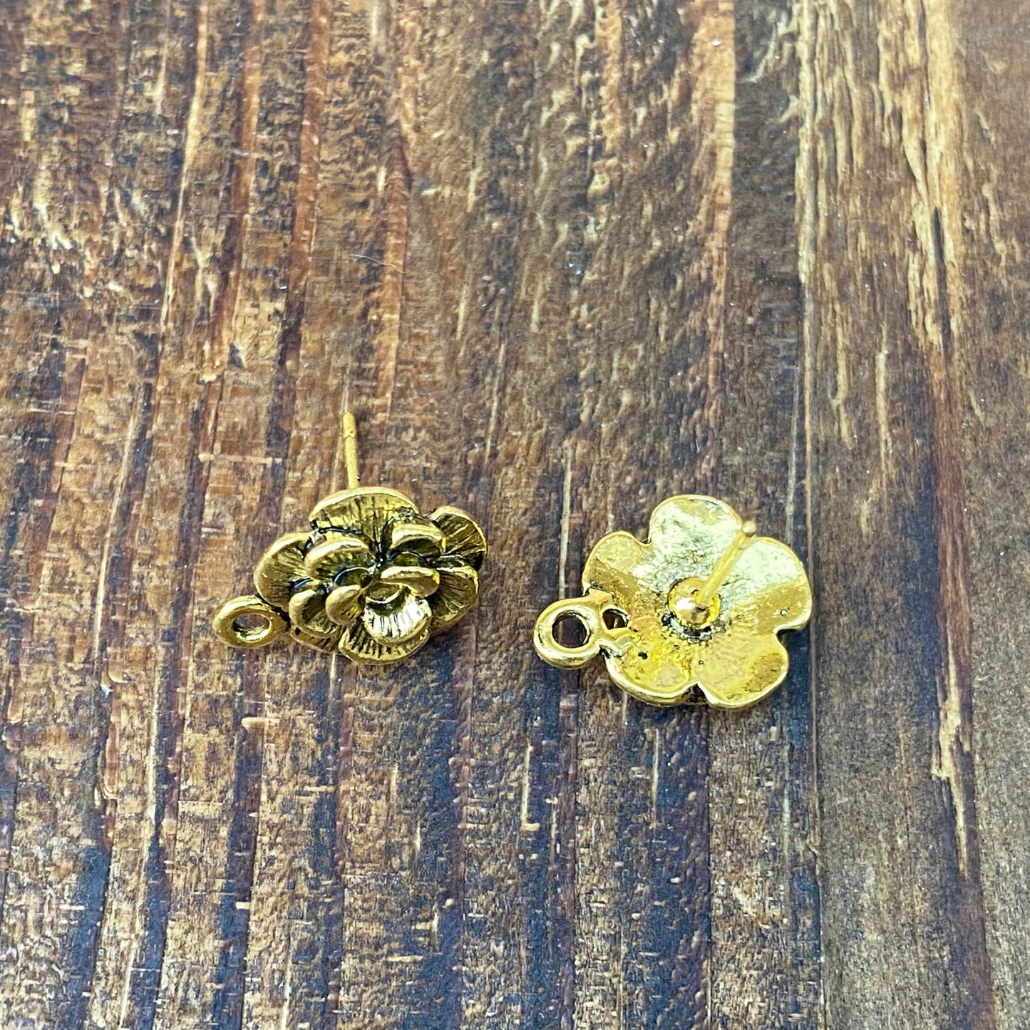 AROSE Antique Gold Alloy Flower Earstud With Closed Loop